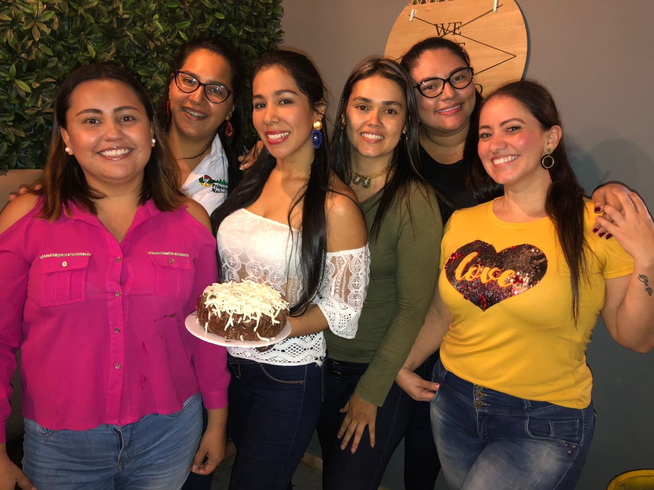 Daniela Perdomo, Caterine Parra, la cumpleañera, Yamileth Díaz, Pilar Collazos y Mónica Andrea Pedroza.